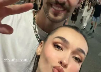 Cine este şi din ce face bani Saint Levent, noul iubit al Vivianei Sposub?  E celebru şi seamănă leit cu George Burcea