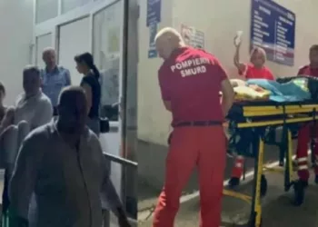 A avut loc o minune! Care este starea de sănătate a copilului de 3 ani, aruncat de la balcon de mamă. Urma să fie deconectat de la aparate, dar….