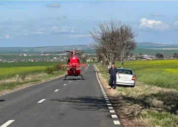 “Băi, oameni buni, eu nu mai pot!” Mesajul dureros scris de un poliţist, după ce a văzut cum o fetiţă de 10 ani moare sub ochii părinţilor săi în drum spre mare