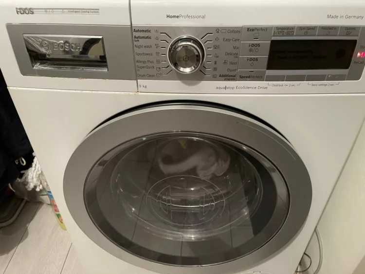 Oțetul și bicarbonatul de sodiu, cel mai bun anticalcar pentru mașina de spălat. Cum se folosesc CORECT…