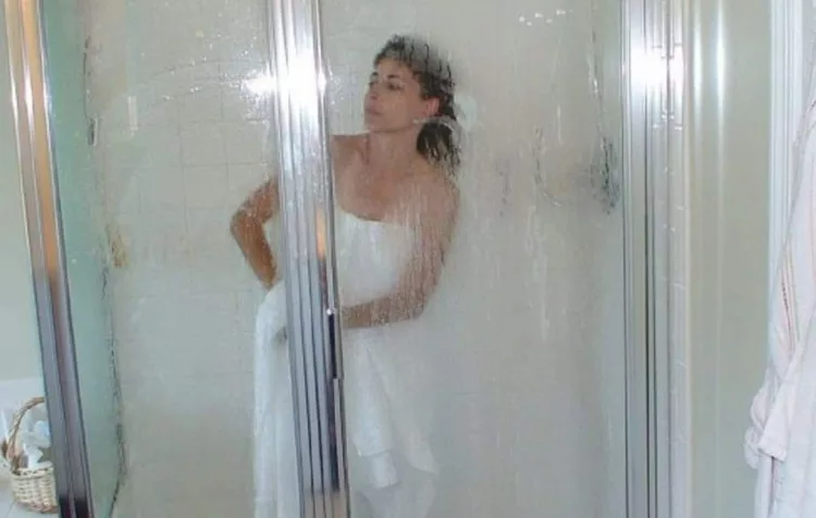 Banuia ca soția lui îl înșală, așa că a montat camere ascunse! Când s-a uitat pe înregistrări a ÎNCREMENIT: