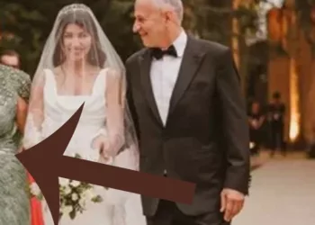 Mircea Geoana si-a casatorit fiica intr-un decor de vis. Au aparut multe imagini, insa Mihaela Geoana a aparut in foarte putine