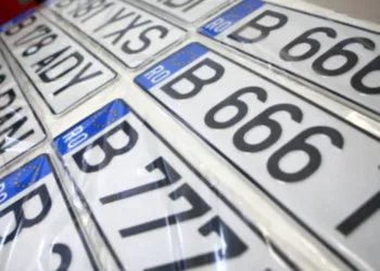 Aceste numere de înmatriculare au fost interzise! Vezi dacă ești pe listă și trebuie să le schimbi