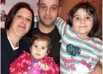 „Dacă aşa a vrut Dumnezeu, n-am cuvinte!” Familia românilor morţi în tragedia de la Mestre, sfâşiată de durere. Mircea, soţia şi fetiţele se întorc în ţară în sicrie,