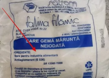 „Otrava” din sare consumată masiv în România. Semnalul de alarmă despre aditivul periculos pe care îl conține: „E la vedere”
