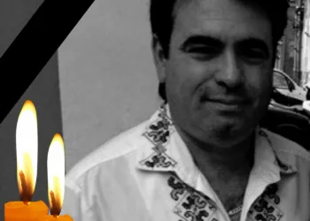 Imagini sfâșietoare în muzica populară românească! O cunoscută cântăreață de muzică populară este devastată de durere. Tatăl ei a murit din cauza unei boli groaznice. Sfâșiată de chin și jale, artista a luat o decizie care face ocolul României…