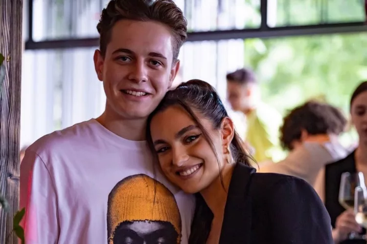 Ce nume are în buletin Aris Eram, de la America Express. Cu unul dintre prenumele băiatului Andreei Esca a fost „botezată” o afacere a familiei