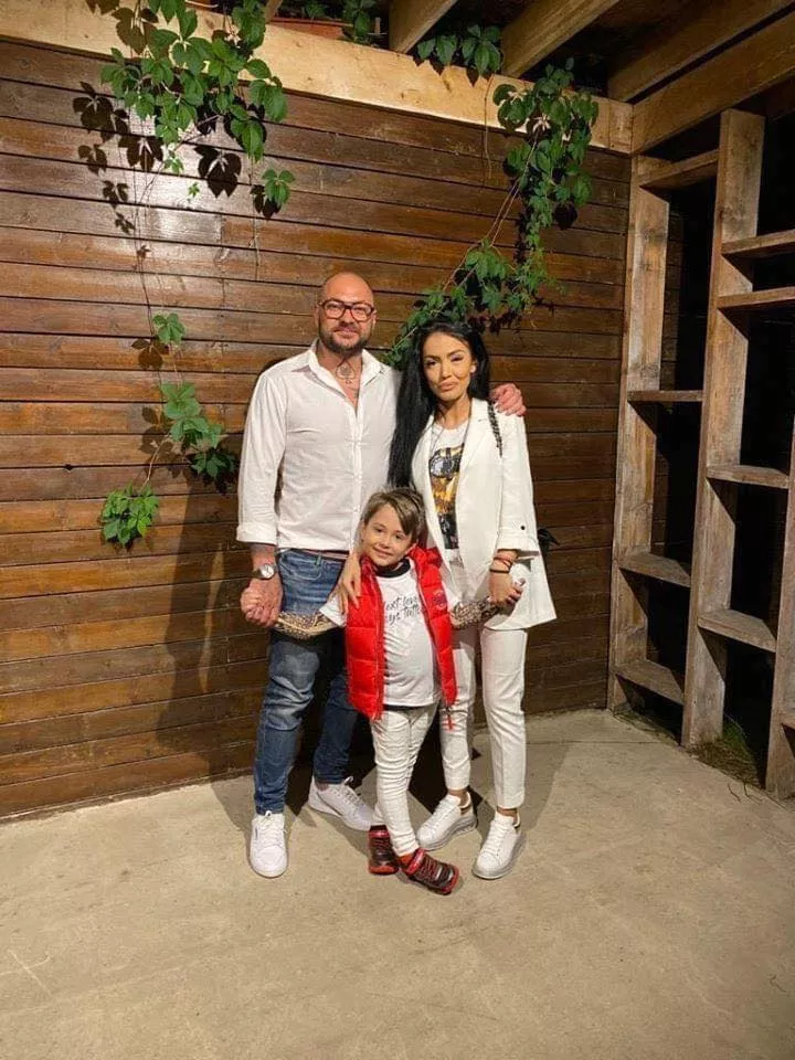 Câți lei primește lunar Andreea Mantea de la Cristi Mitrea, drept pensie alimentară Foarte puțin, dacă ținem cont ce salariu are focoasa brunetă