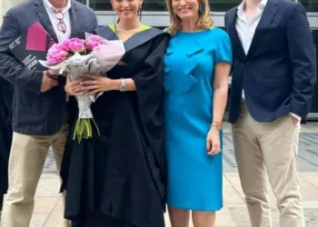 Suma uriașă plătită anual de Andreea Esca pentru facultatea privată a Alexiei Eram. Mulți români strâng atât într-o viață întreagă