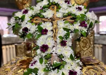 Rugaciunea Sfintei Cruci! Are mare putere asupra tututor relelor! Trebuie rostita 3 zile la rand