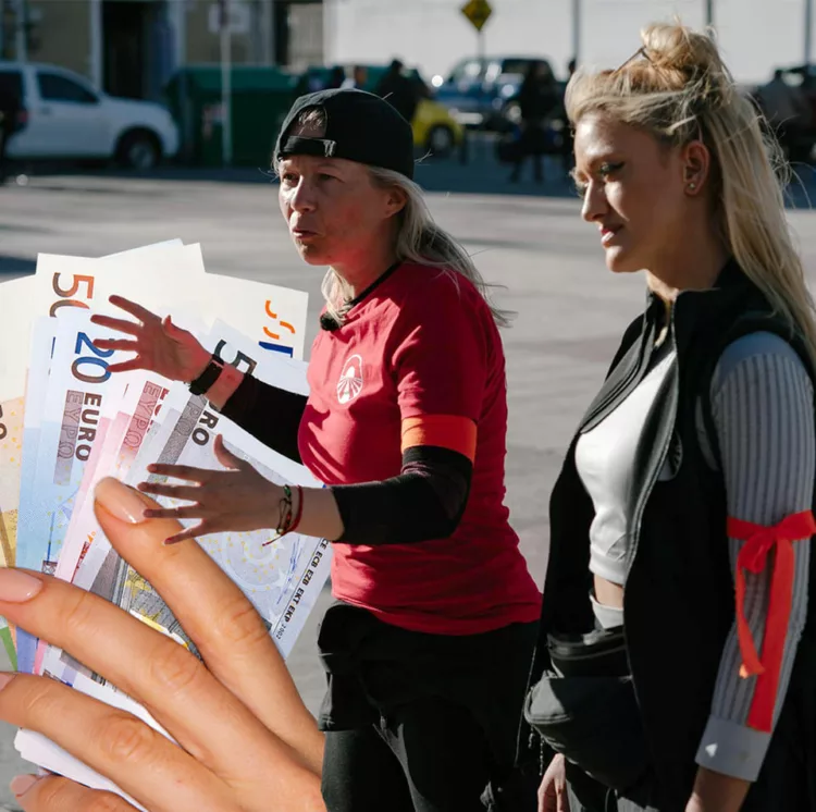 Câți bani au primit Iuliana Pepene ș iSonia Simionov, de la Antena 1, pentru cele 5 săptămâni de chin!