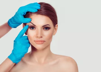 Cui îi este dedicată procedura de lifting al sprâncenelor? Află dacă și ție!