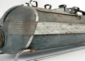 Am găsit asta la un târg de vechituri, dar nu am nicio idee ce este.