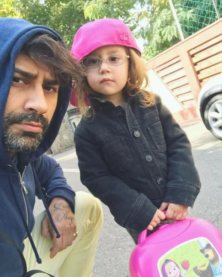 Connect-R a rămas fără cuvinte, cum a fost discriminată fetița lui la școală. Micuța i-a povestit ce i-au făcut colegii