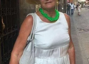 „Tata câștiga 85.000 de lei pe luna când o Dacie era 50.000 de lei. Nu ne-a făcut casă, nu ne-a cumpărat mașini…” Ce a făcut tatăl Monicăi Tatoiu cu atât de mulți bani