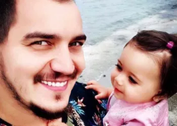 Motivul pentru care Bursucu nu locuiește alături de soție și de fetele sale: ”Îmi lipsesc foarte mult dar…”