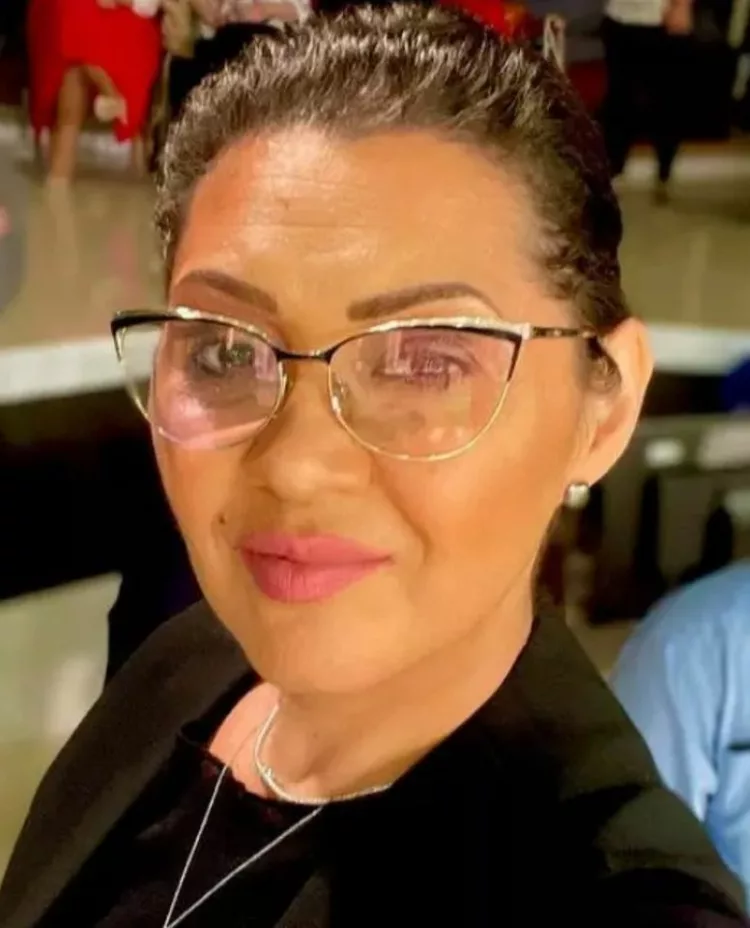 Îndrăgita cântăreață Minodora a ajuns pe masa de operație!