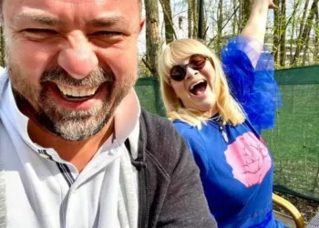 Horia Brenciu este casatorit cu Alice Dumitrescu . Ea este mai in varsta decat el, iar multi i-au spus ca trebuia sa isi gaseasca o sotie mai tanara.