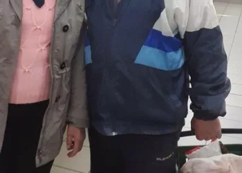 “Acești doi bătrâni, mi-au rupt sufletul, erau într-un supermarket, și-au cumpărat doar o pulpă de pui, și, bărbatul îi spunea soției, încet, ca să nu îi audă cineva: …”