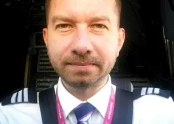 Ce salariu incaseaza, de fapt, Mihai Sturzu lunar. E pilot de linie la Wizz Air! Cine ar fi crezut?