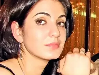 Ea este de profesie medic, însă de 20 de ani e într-o relație cu un om foarte cunoscut în România . Cine e soțul ei ..