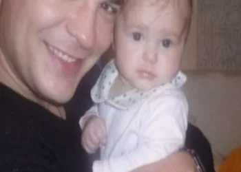 MEDICII i-au spus acestui TATA sa nu mai incerce sa isi salveze fetita, care se stinsese DIN VIATA din cauza unei greseli stupide. 30 de MINUTE MAI TARZIU, NIMANUI nu i-a VENIT SA CREADA ce se intamplase