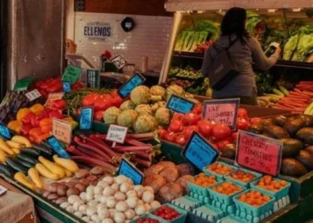 Primul oraș din România unde samsarii vor fi dați afară din piețe. Ce condiții noi se introduc