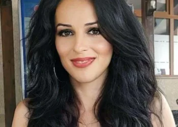 Iubitul ei a scos-o la restaurant de 1 martie, apoi au mers acasă. De dimineață, acesta a găsit-o fără suflare și a sunat imediat la 112