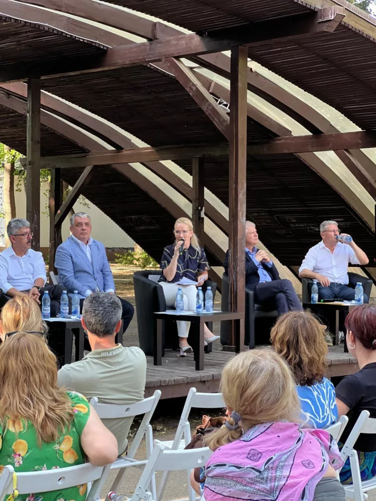 Dezbaterea electorală a candidaților la funcția de primar al Sectorului 1 – Ramona Ioana Bruynseels a venit cu soluții concrete pentru oameni