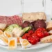 Ce ingrasa mai tare: carnea de pui, branzeturile sau ceafa de porc? Raspunsul e absolut surprinzator