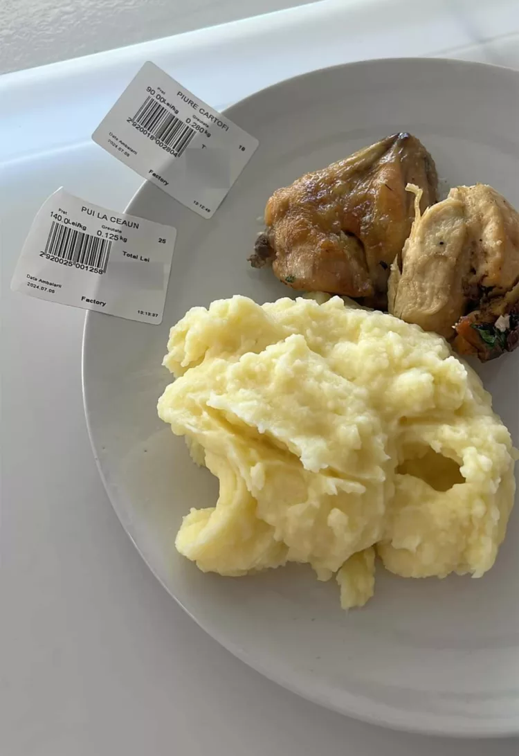 Cât a dat Hanelore din Reșița, pentru două aripioare de pui și o lingură de piure, la „împinge tava” în Eforie Nord