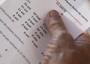 O pensionară din București a chemat salvarea când a văzut decizia de recalculare a pensiei: „Mi-a venit rău! Nu se poate aşa ceva”