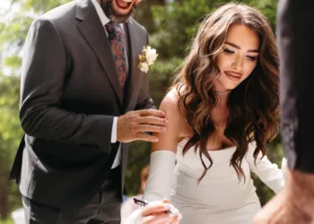 Ce afacere are Cornel Luchian de la Insula Iubirii. Face milioane de lei cu doar 5 angajați