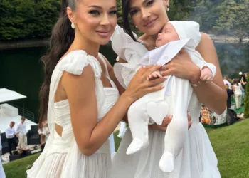 Olguța Berbec dă cărțile pe față, după ce Vlăduța Lupău nu a mai pus-o nașa băiețelului ei cel mic. Toată lumea se aștepta ca tot ea să fie nașă, însă a fost dată la o parte