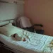 Mama și-a abandonat copilul de numai un an într-o casă părăsită, dar peste 10 ani se întoarce acolo și descoperă ceva care o face să i se înmoaie picioarele: