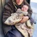 Am primit în casă o cerșetoare cu un bebeluș pentru că îmi amintea de fiica mea decedată — într-o după-amiază, am revenit acasă mai devreme decât de obicei.