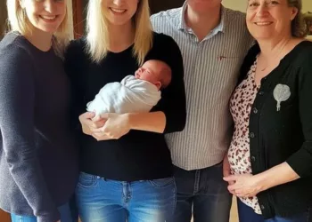 NU LE-AM SPUS FAMILIEI SOȚULUI MEU CĂ VORBESC LIMBA LOR, ȘI ASTA M-A AJUTAT SĂ DESCOPĂR UN SECRET ȘOCANT DESPRE COPILUL MEU.