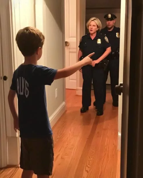 MAMA MEA VITREGĂ MI-A DEZACTIVAT ALARMELE CA SĂ NU POT SĂ DAU EXAMENUL DE ADMITERE LA MEDICINĂ