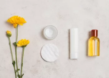 Top 4 beneficii ale gălbenelelor pentru pielea sensibilă