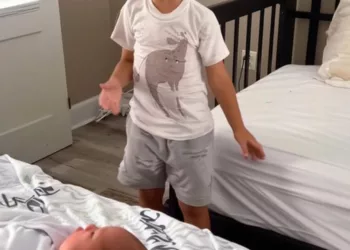 Fiul meu a țipat că nou-născutul nu este sora lui – se pare că avea dreptate