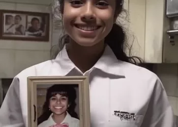 FATA SE ANGAJEAZĂ CA MENAJERĂ ȘI GĂSEȘTE O FOTOGRAFIE CU MAMA EI TÂNĂRĂ ÎN CAMERA ȘEFULUI EI