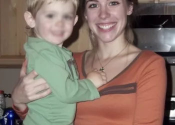 ERAM DĂDACĂ PENTRU ACEST BĂIAT DE UN AN CÂND, DINTR-ODATĂ, MI-A ARĂTAT SECRETUL TATĂLUI SĂU.