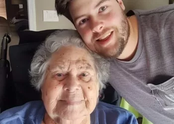 Am PLĂTIT pentru nunta nepotului meu, dar el mi-a retras invitația — când am aflat motivul, i-am oferit o lecție de viață