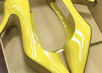 SOACRA MEA MI-A DAT PANTOFI DE ZIUA MEA – CEVA MĂ DERANJA LA PICIOR PÂNĂ CÂND AM RIDICAT BRANȚUL