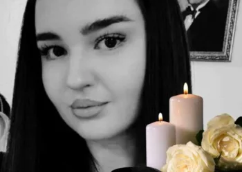 „Puiul mamei, unde te duci?”. Momente sfâșietoare în ziua în care Andreea, fiica lui Igor Cuciuc, a fost condusă pe ultimul drum