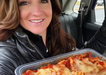 SOȚUL MEU MI-A CERUT SĂ DUC CINA MAMEI LUI BOLNAVE – PE DRUM, AVOCATUL MEU M-A SUNAT ȚIPÂND: „ÎNTOARCE-TE ACUM!”