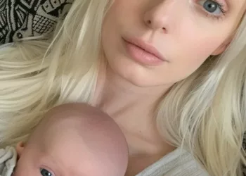 M-am întors acasă de la spital cu un nou-născut – când soacra mea m-a văzut hrănindu-l, a țipat: „Du-l înapoi la spital înainte să fie prea târziu!”