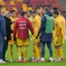 Semn de premeditare?! Ce făceau kosovarii în vestiar în timp ce românii așteptau pe teren reînceperea meciului
