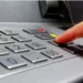 Românii care retrag bani de la bancomate nu știu asta! Ce se întâmplă dacă apeși „Cancel” de două ori