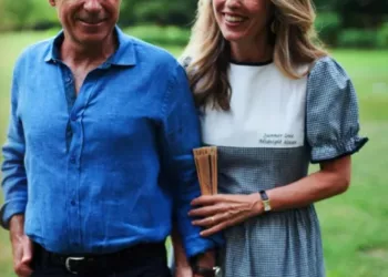 Cine este soția lui Călin Georgescu. Candidatul independent a răsturnat cu totul situația la vot